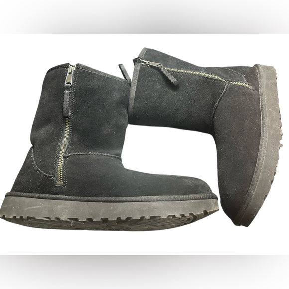 Black UGG boots with zipper on the side size 9 B9 - Picture 6 of 8